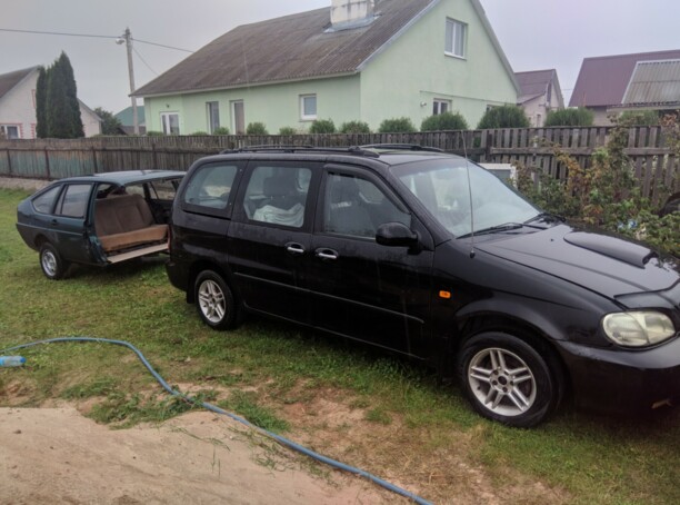 Kia Carnival I, 7 мест, 2000 г.
