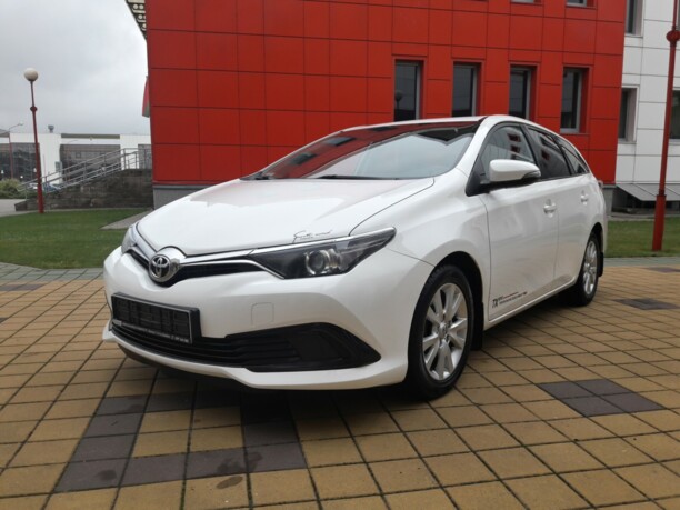Toyota Auris II (E180) · Рестайлинг, 2017 г.