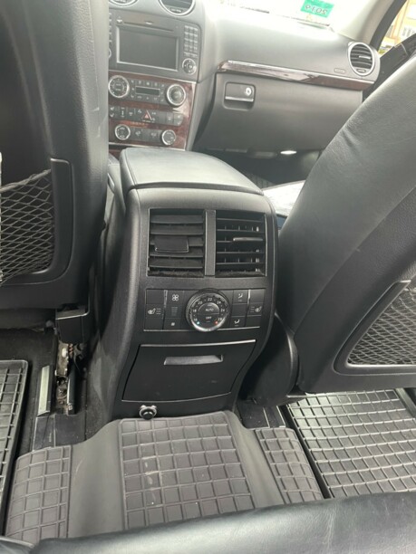 Mercedes-Benz GL-Класс X164 (Рестайлинг), 7 мест, 2010 г.