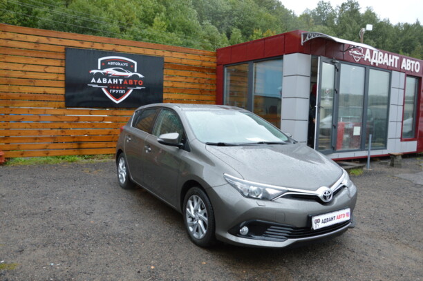 Toyota Auris II (E180) · Рестайлинг, 2016 г.