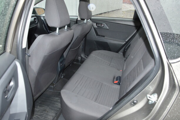 Toyota Auris II (E180) · Рестайлинг, 2016 г.