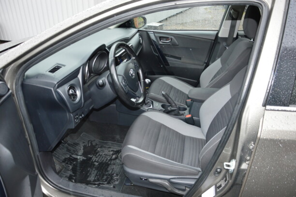 Toyota Auris II (E180) · Рестайлинг, 2016 г.