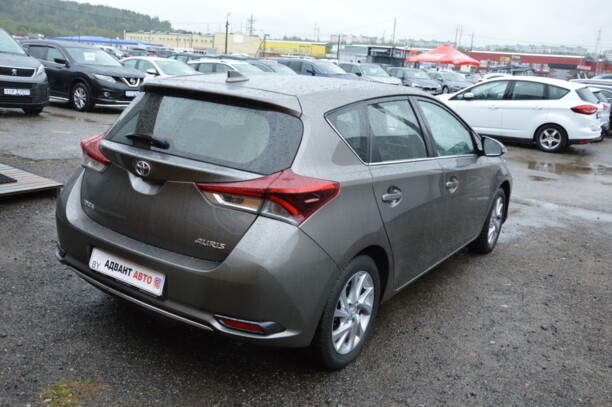 Toyota Auris II (E180) · Рестайлинг, 2016 г.
