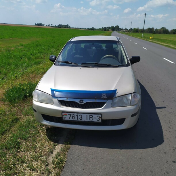 Mazda 323 BJ, 2000 г.