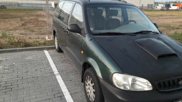 Kia Carnival I, 7 мест, 1999 г.