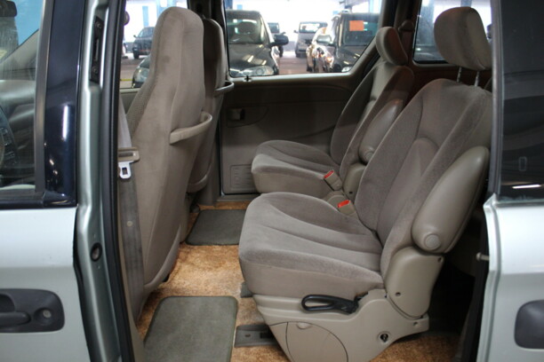 Dodge Caravan IV, 7 мест, 2003 г.