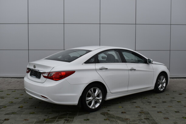 Hyundai Sonata YF, 2010 г.