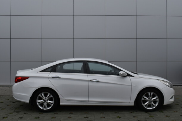 Hyundai Sonata YF, 2010 г.