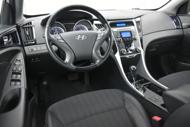 Hyundai Sonata YF, 2010 г.