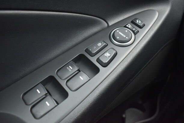 Hyundai Sonata YF, 2010 г.