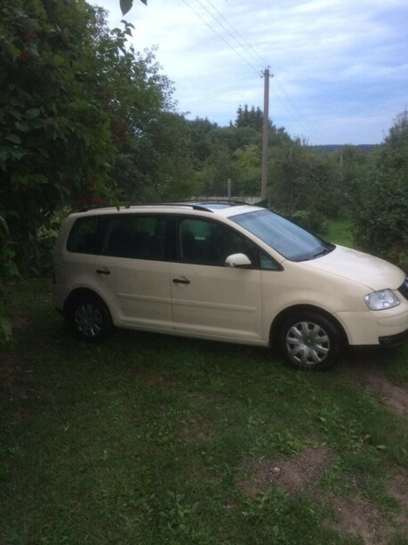 Volkswagen Touran I, 7 мест, 2006 г.