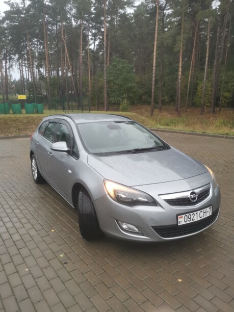 Opel Astra J, 2011 г.