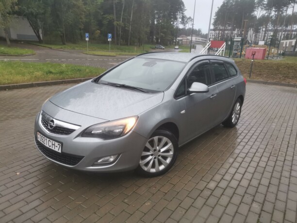 Opel Astra J, 2011 г.