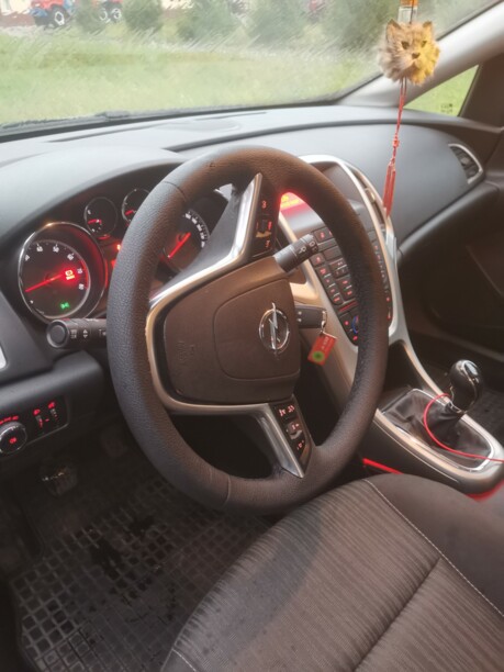 Opel Astra J, 2011 г.