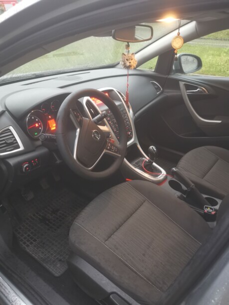 Opel Astra J, 2011 г.