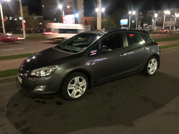 Opel Astra J, 2010 г.