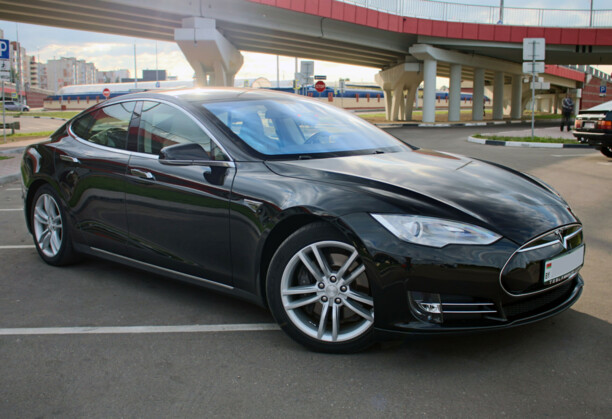 Tesla Model S I, 2014 г.