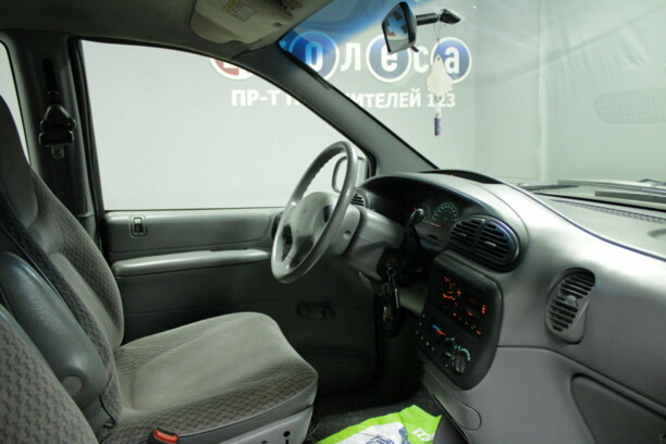 Dodge Caravan III, 7 мест, 2000 г.