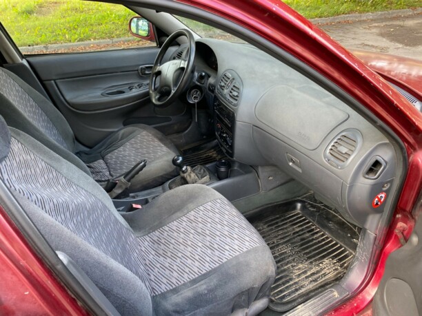 Daewoo Nubira J100, 1998 г.