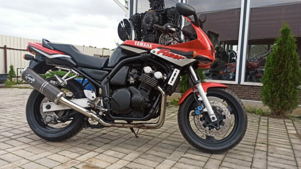Yamaha FZS, 2001 г.