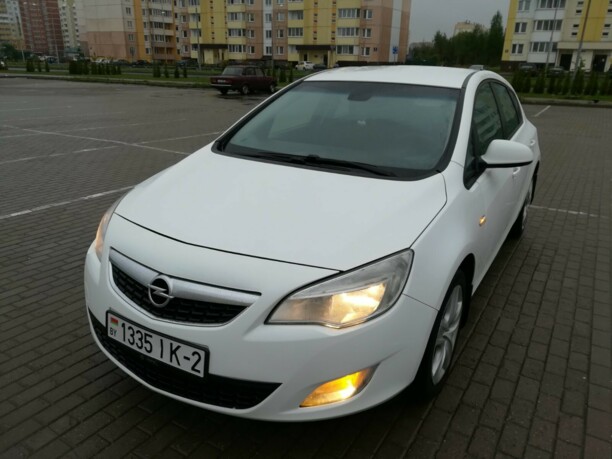 Opel Astra J, 2011 г.