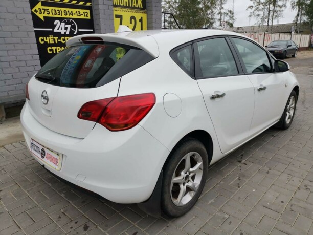 Opel Astra J, 2010 г.