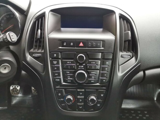 Opel Astra J, 2010 г.