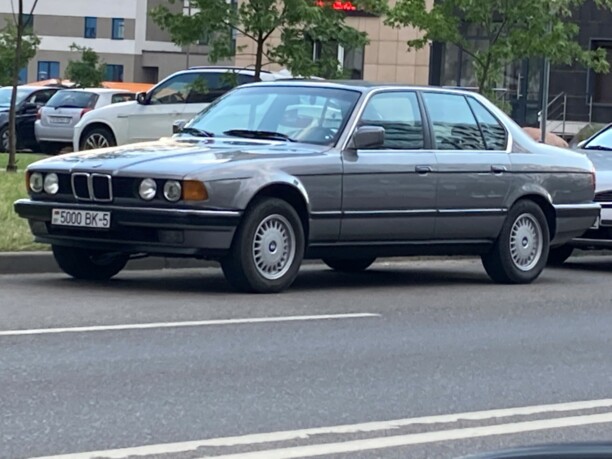 BMW 7 серия E32, 1988 г.