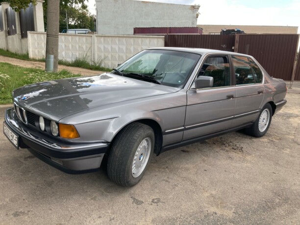 BMW 7 серия E32, 1988 г.