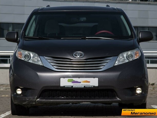 Toyota Sienna III (XL30), 2011 г.
