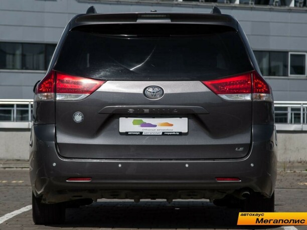 Toyota Sienna III (XL30), 2011 г.