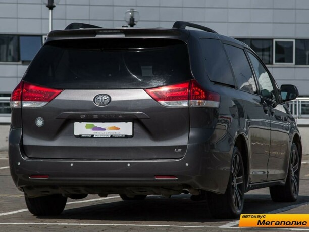 Toyota Sienna III (XL30), 2011 г.