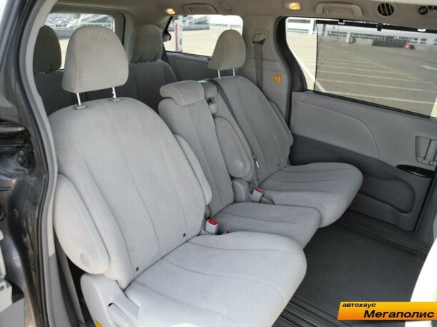 Toyota Sienna III (XL30), 2011 г.