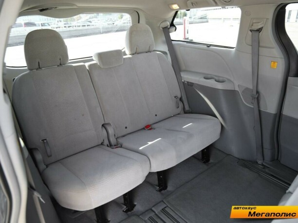 Toyota Sienna III (XL30), 2011 г.