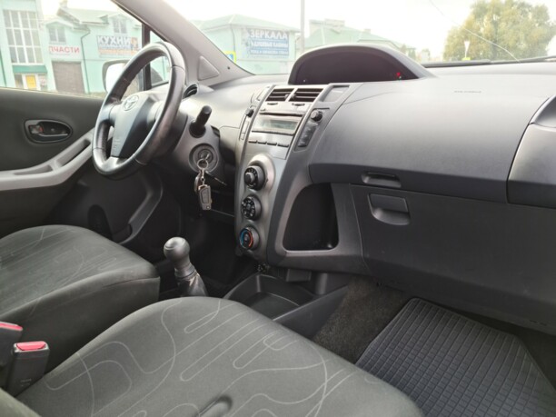 Toyota Yaris II (XP9) · Рестайлинг, 2009 г.