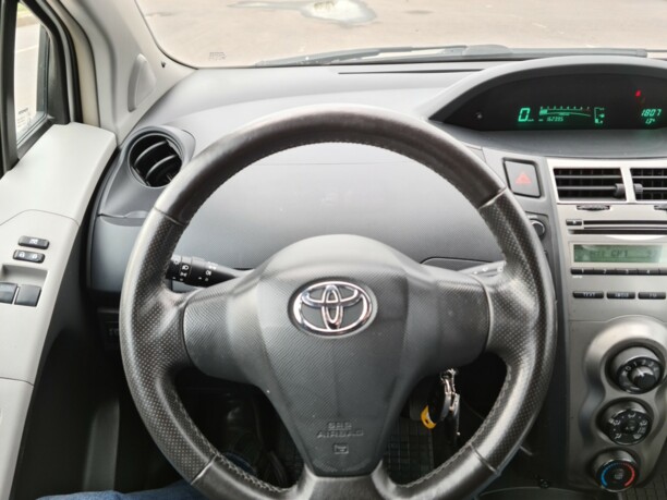Toyota Yaris II (XP9) · Рестайлинг, 2009 г.