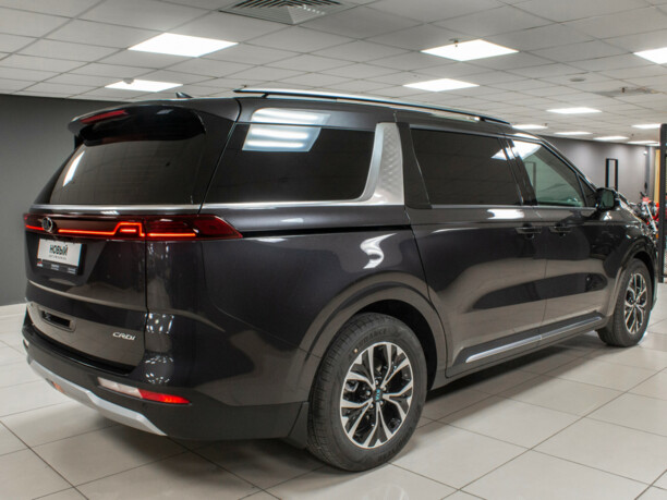 Kia Carnival III, 7 мест, 2021 г.