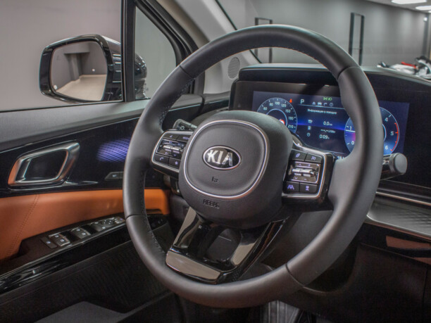 Kia Carnival III, 7 мест, 2021 г.