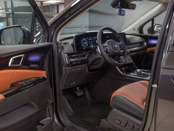 Kia Carnival III, 7 мест, 2021 г.