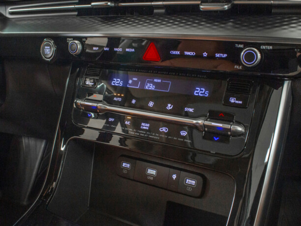 Kia Carnival III, 7 мест, 2021 г.