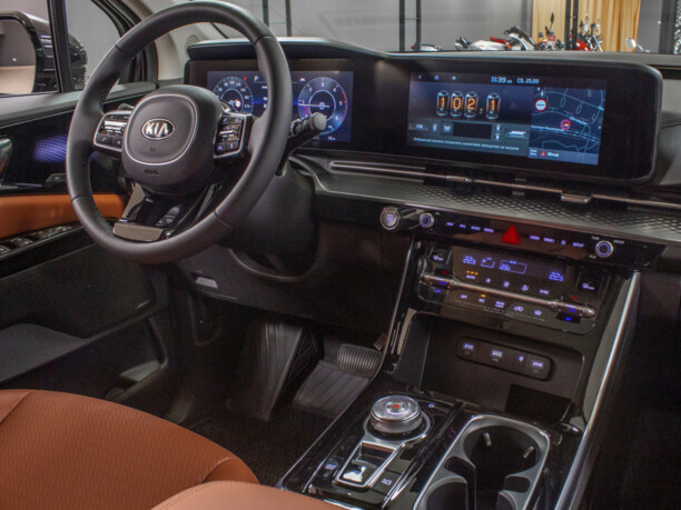 Kia Carnival III, 7 мест, 2021 г.