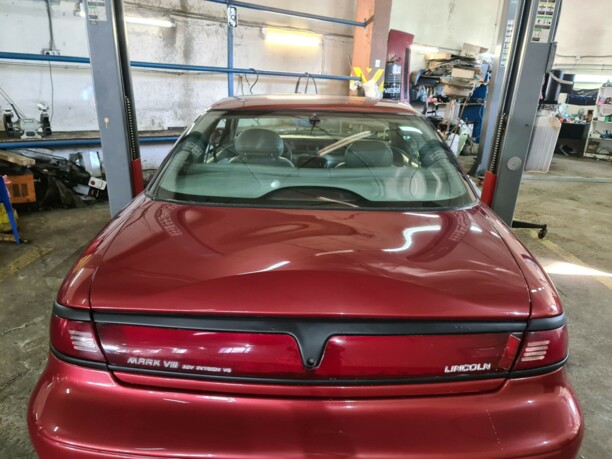 Lincoln Mark VIII II, 1998 г.