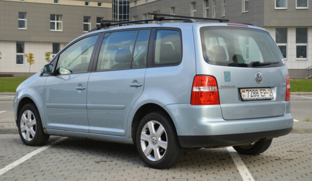 Volkswagen Touran I, 7 мест, 2006 г.