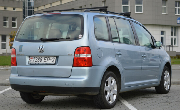 Volkswagen Touran I, 7 мест, 2006 г.