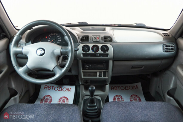 Nissan Micra II (K11), 2001 г.