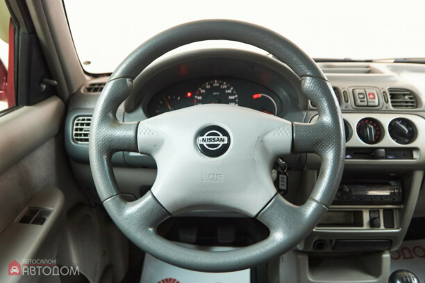 Nissan Micra II (K11), 2001 г.