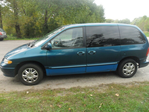 Dodge Caravan III, 7 мест, 1998 г.