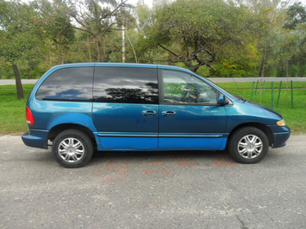 Dodge Caravan III, 7 мест, 1998 г.