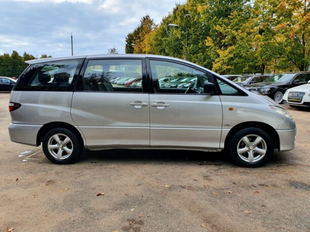 Toyota Previa II (XR30, XR40), 7 мест, 2001 г.