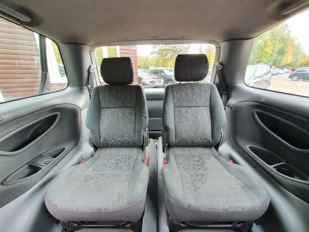 Toyota Previa II (XR30, XR40), 7 мест, 2001 г.